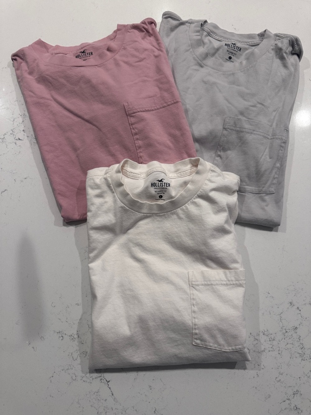 Bundle of 3 Hollister Short-Sleeve Relaxed Pocket Tees — Pink, Light Gray, Cream